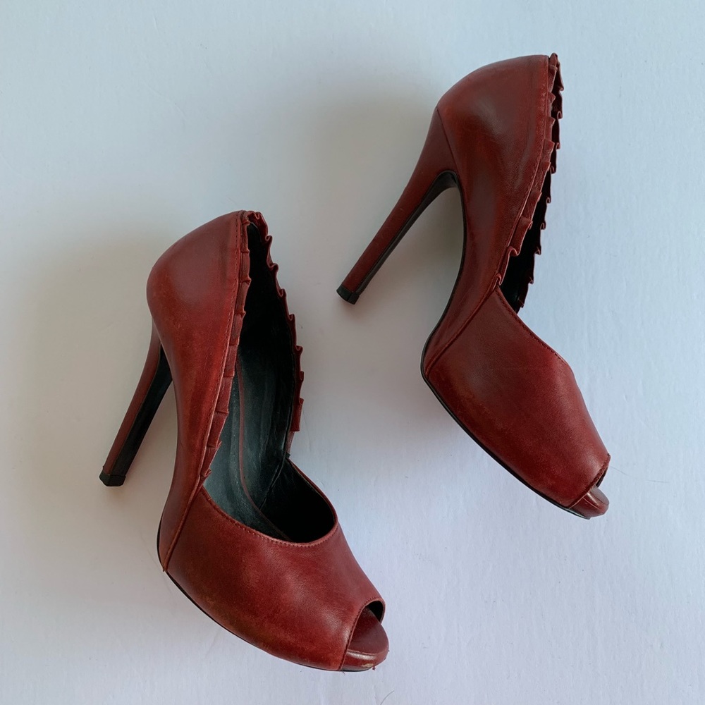 Gianni Bini Red Platform Peep-Toe Pump